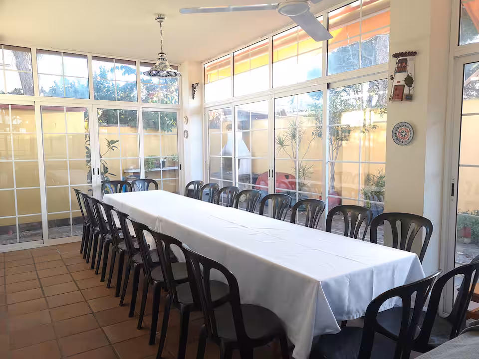Salón comedor amplio de Villa La Jara